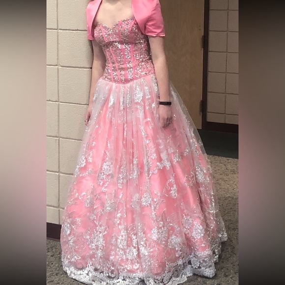 Pink ballgown prom dress size 8 - Picture 7 of 7